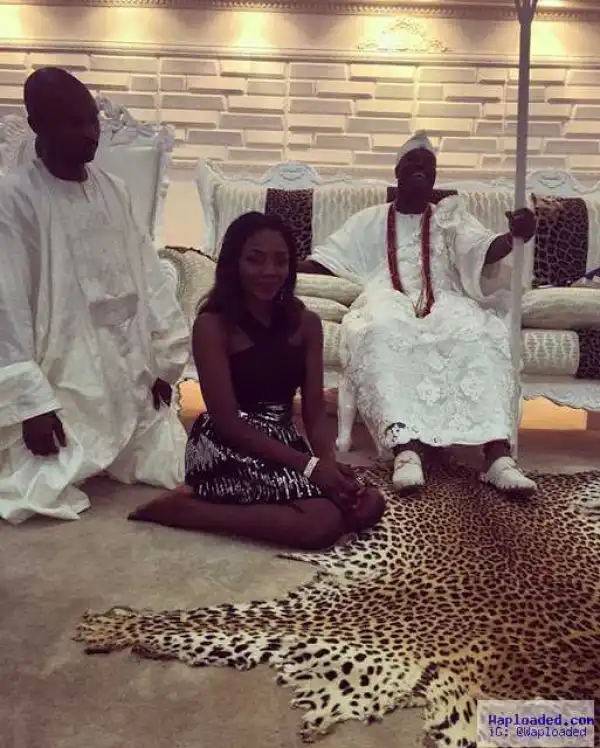 Photo: Singer Simi Visits Oni Of Ife